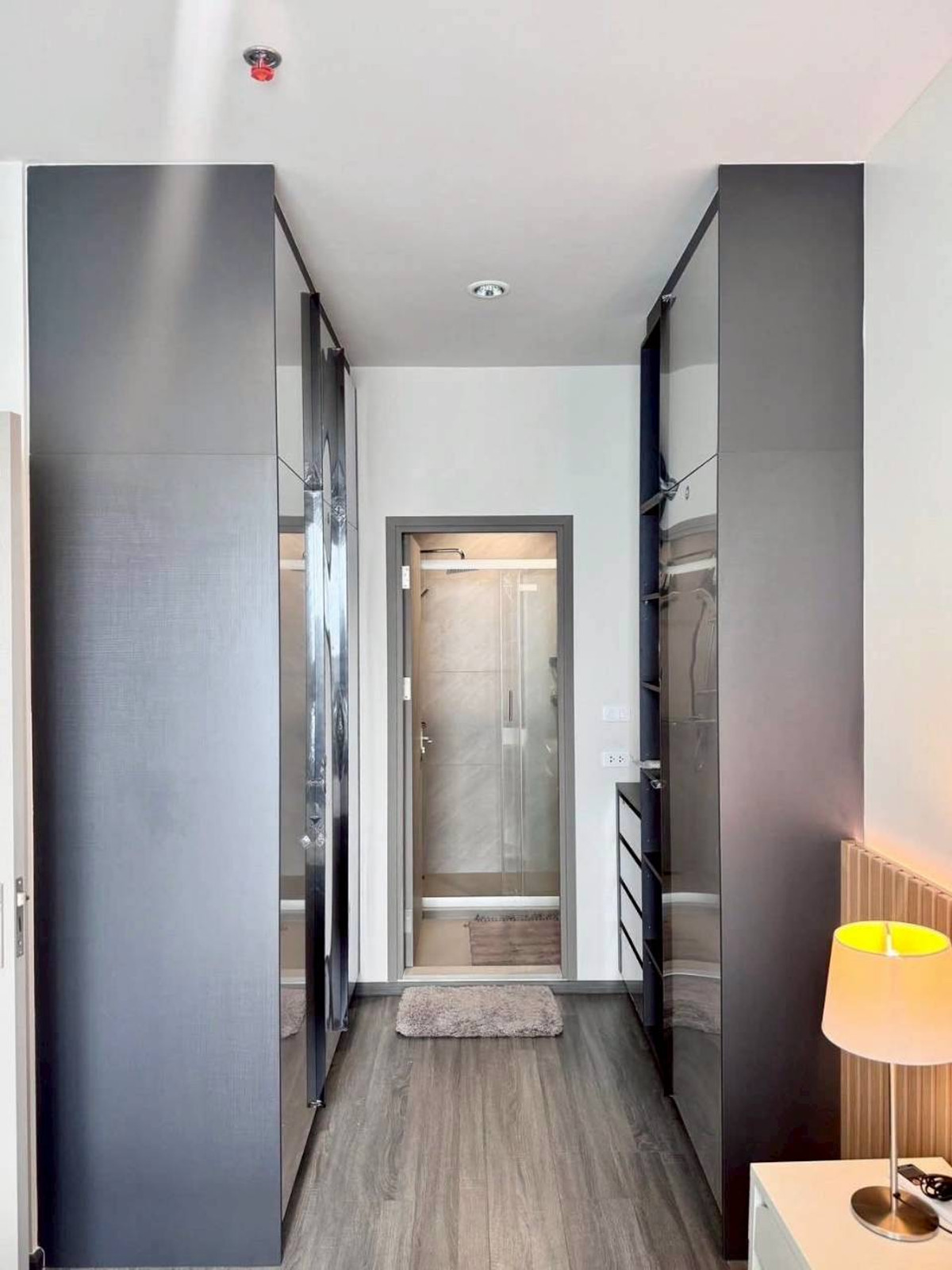 ให้เช่าคอนโดคลองเตย กล้วยน้ำไท : ✅ IDORF104 ✅ Line : @p2nproperty