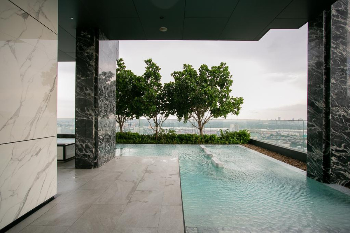 For RentCondoSukhumvit, Asoke, Thonglor : 🔥🔥 FOR RENT 🔥🔥🔥 Hyde Heritage Thonglor, (3 Bedrooms, 3 Bathrooms, 130 SQM) Ready to move in !! 🚝 Near BTS Thonglor