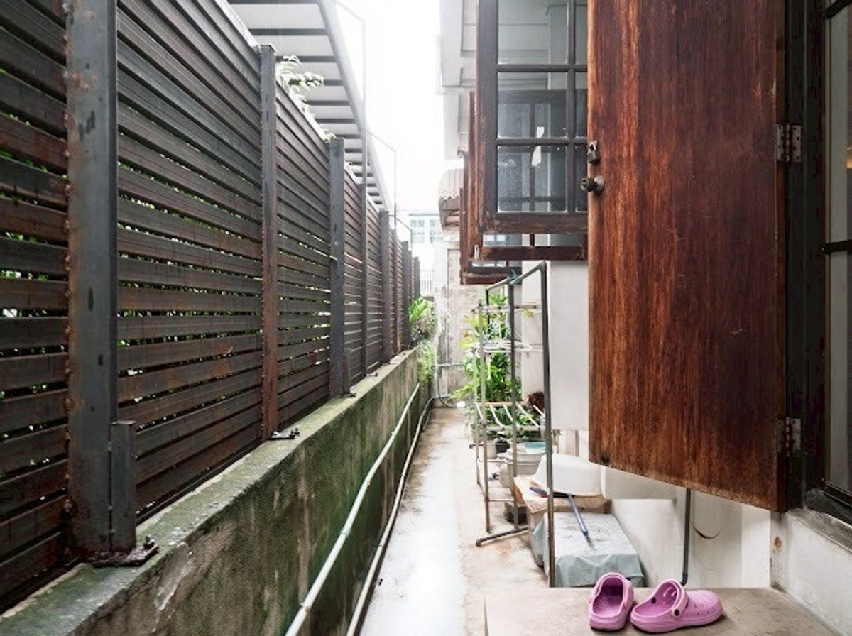 ขายบ้านสุขุมวิท อโศก ทองหล่อ : Cozy House for Sale Phra Khanong | Family Home Best Value | Near BTS Phra Khanong | 12,900,000 THB | บ้านขาย พระโขนง เหมาะครอบครัว คุ้มค่า ใกล้ BTS พระโขนง 12,900,000 บาท - LTHC14785