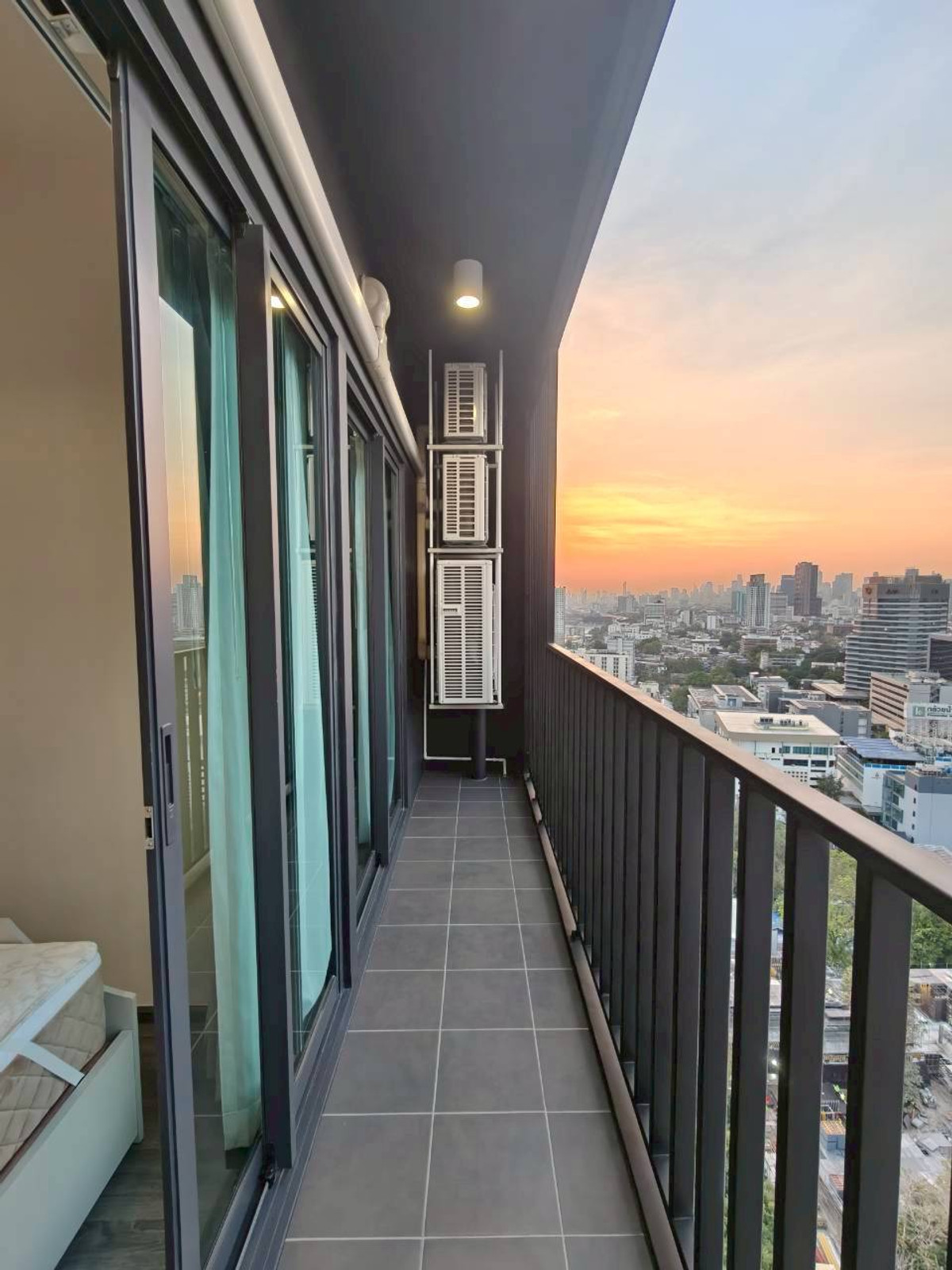 ให้เช่าคอนโดคลองเตย กล้วยน้ำไท : Line @assetcorner Welcome Co มีห้องว่างใหม่ทุกเดือน 1 Bed/ 1 Bed Plus/ 2 Bed