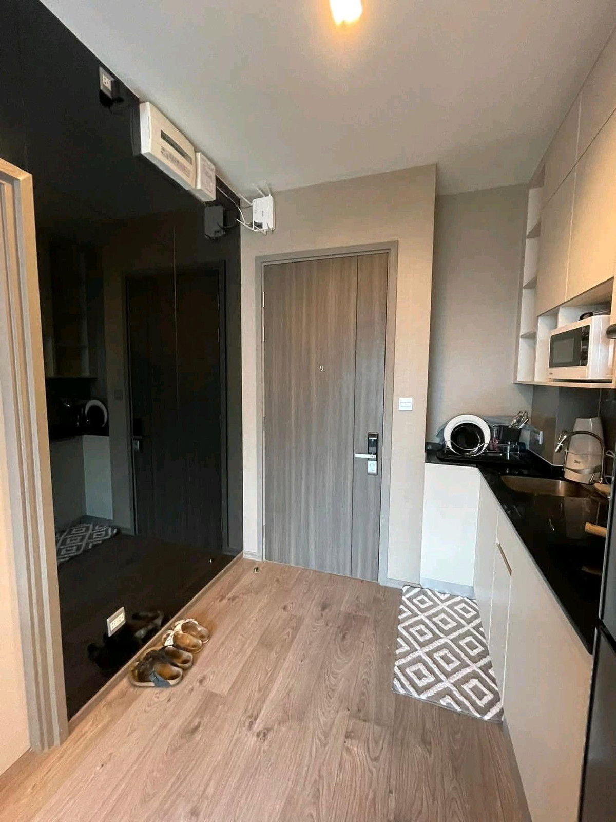 For RentCondoLadprao, Central Ladprao : Beautiful room, built-in throughout the room, next to MRT Lat Phrao, very convenient to travel 🚆✨️