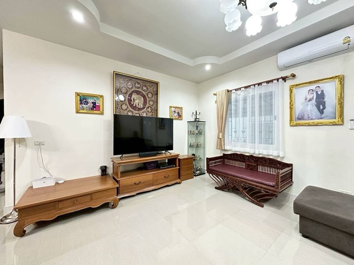 For SaleHousePattaya, Bangsaen, Chonburi : Single house for sale Two houses in the same area Near Jomtien Beach, Pattaya, 200 sq m, 5 bedrooms, 4 bathrooms