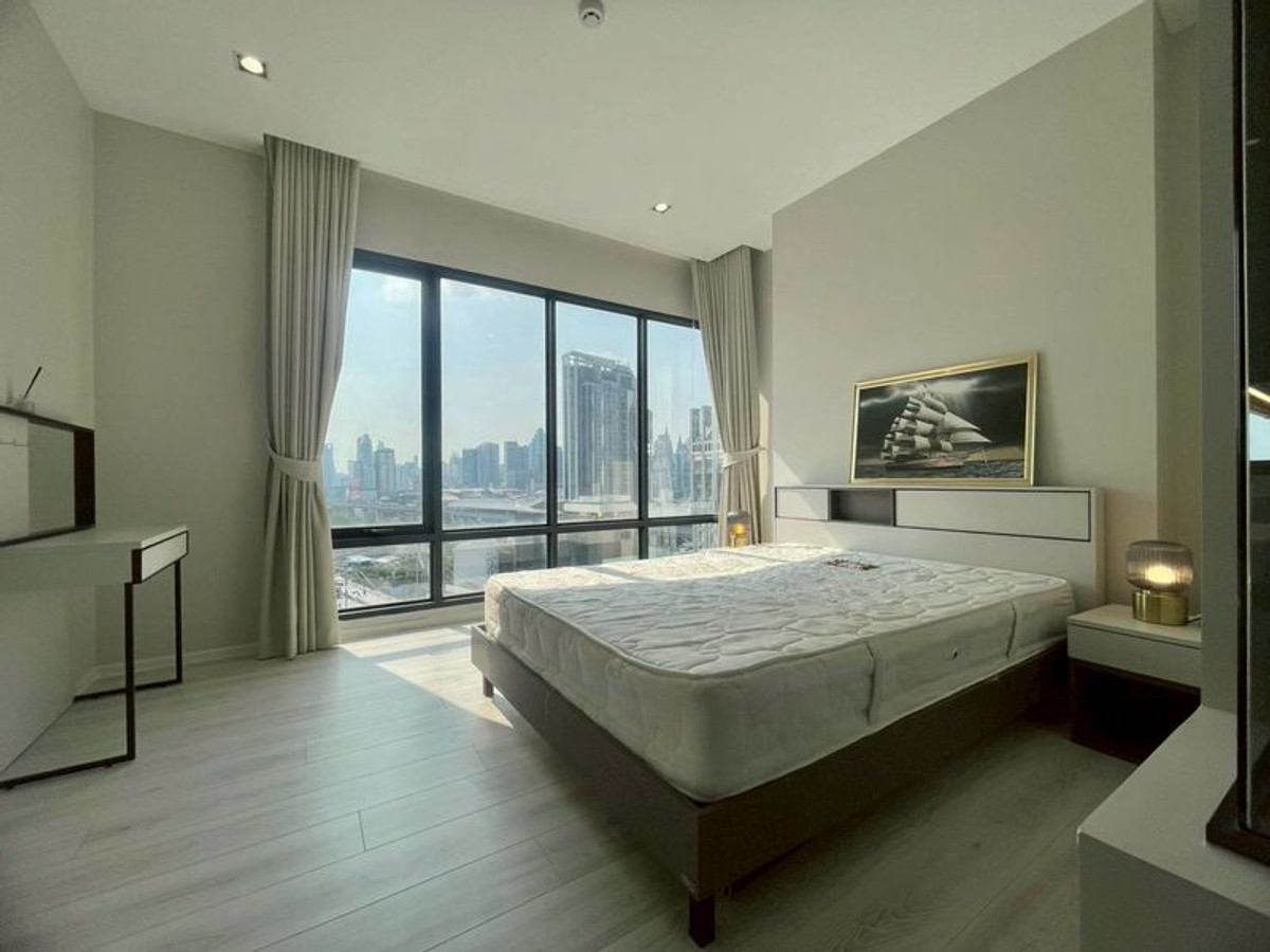 For RentCondoRatchathewi,Phayathai : FOR RENT ：The Room Phayathai 🔥PRICE 🔥Price 37,500 baht/month🔥 🎈Type : 2 bedrooms, 2 bathrooms