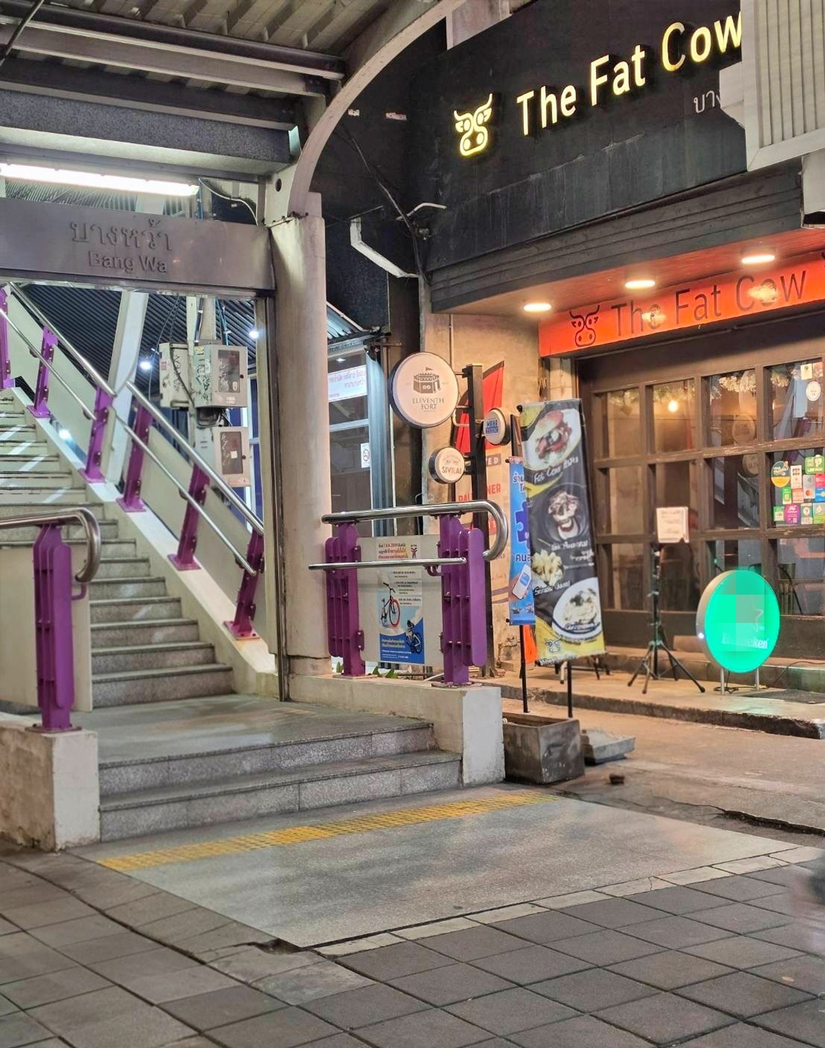 For LeaseholdRetail SpaceBang kae, Phetkasem : Craft beer + Western food shop for rent, Bang Khae, Bang Wa, next to BTS + MRT, near condo, hospital.