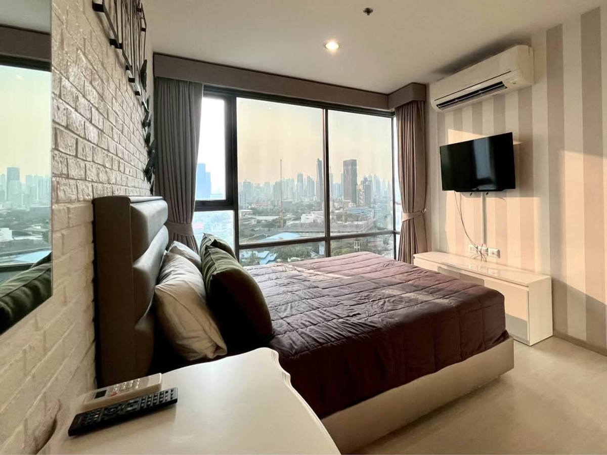 For RentCondoSukhumvit, Asoke, Thonglor : Condo for rent Rhythm Sukhumvit 42 (corner room near BTS Ekkamai) (Rt-01)