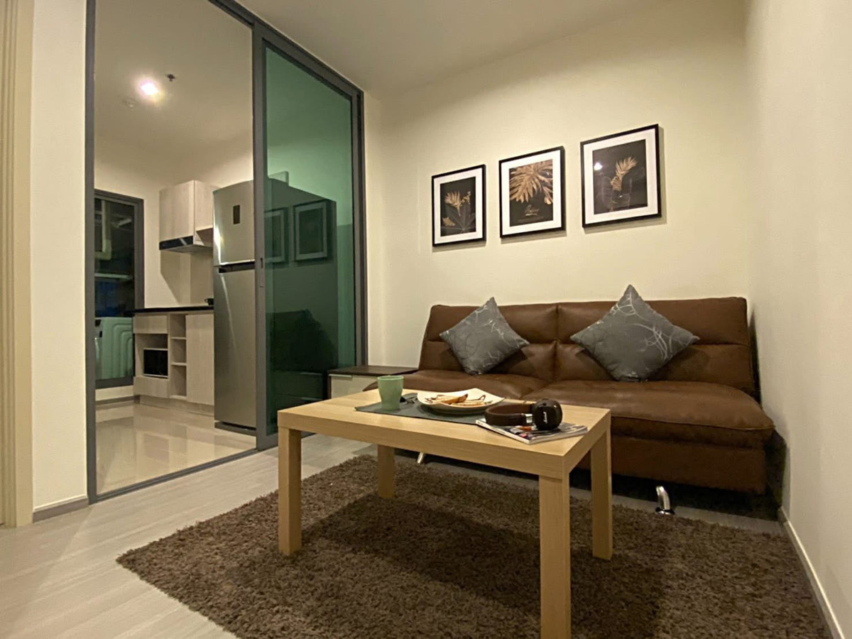 For RentCondoThaphra, Talat Phlu, Wutthakat : ⭐️ Aspire Sathorn - Ratchaphruek ⭐️1 bedroom, 1 bathroom, beautifully decorated room. There are electrical appliances ready.
