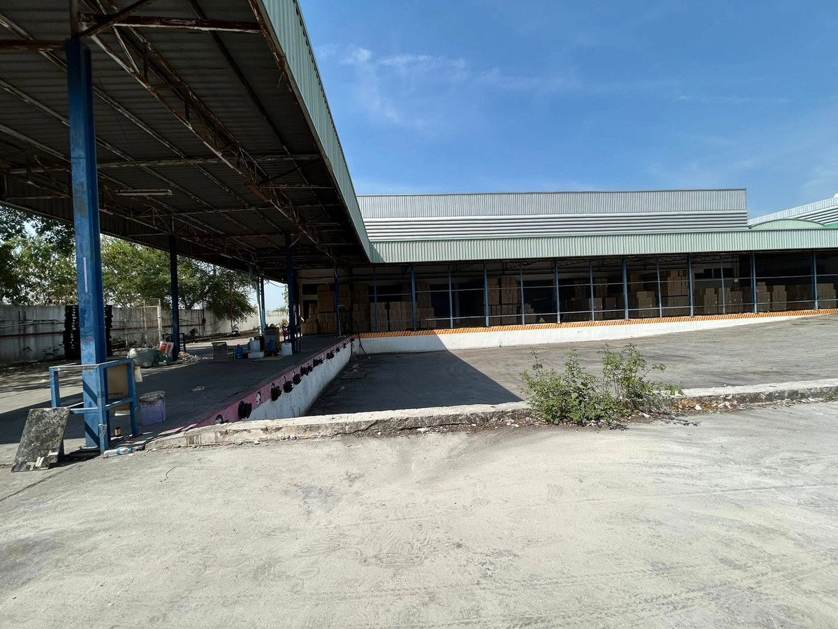 ให้เช่าโรงงานฉะเชิงเทรา : โรงงานให้เช่าใกล้นิคมเวลโกรว์ ถนนบางนาตราด กม.36 ขนาด 8,100ตรม. แบ่งเช่าได้ พื้นรับน้ำหนักได้ 3-4ตัน/ตรม. พื้นที่สีม่วงลาย