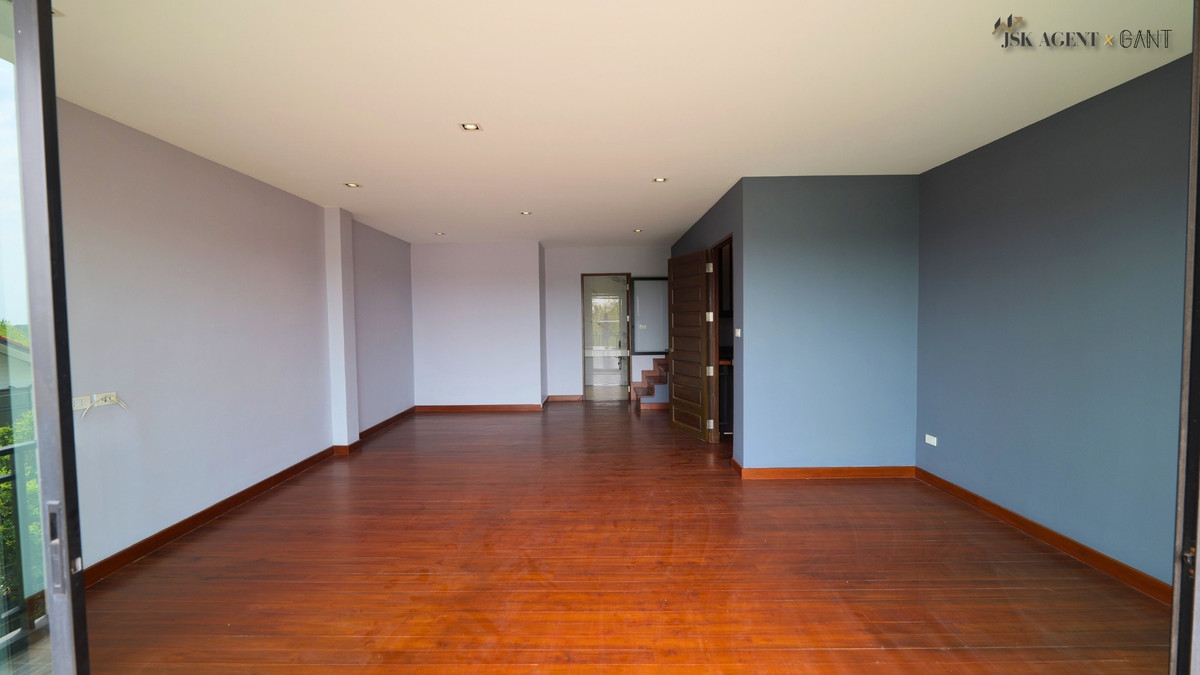 For SaleHome OfficeNonthaburi, Bang Yai, Bangbuathong : 3.5-Story Home Office in Narathip Village, near MRT Saimai Station (Gant-351)