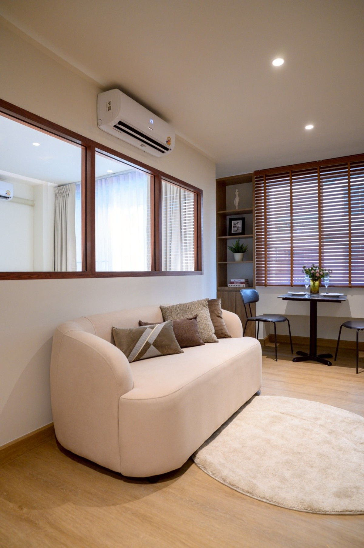 ขายคอนโดบางนา แบริ่ง ลาซาล : K-6852 🔥🔥 ห้องสวย รีโนเวทใหม่ เฟอร์นิเจอร์บิ้วอิน กั้นห้องเป็นสัดส่วน ขายด่วน ! คอนโด Parkland บางนา พร้อมอยู่