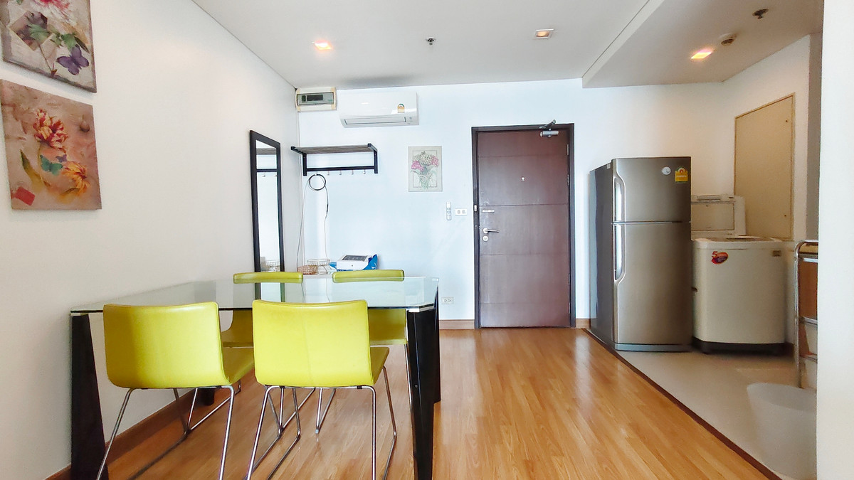 ให้เช่าคอนโดอ่อนนุช อุดมสุข : คอนโด 1 ห้องนอน 1 ห้องน้ำ ขนาด 52 ตารางเมตร ที่เลอลุก ให้เช่า 22,000 บาทต่อเดือน สุขุมวิท 71 สถานีรถไฟฟ้า BTS พระโขนง