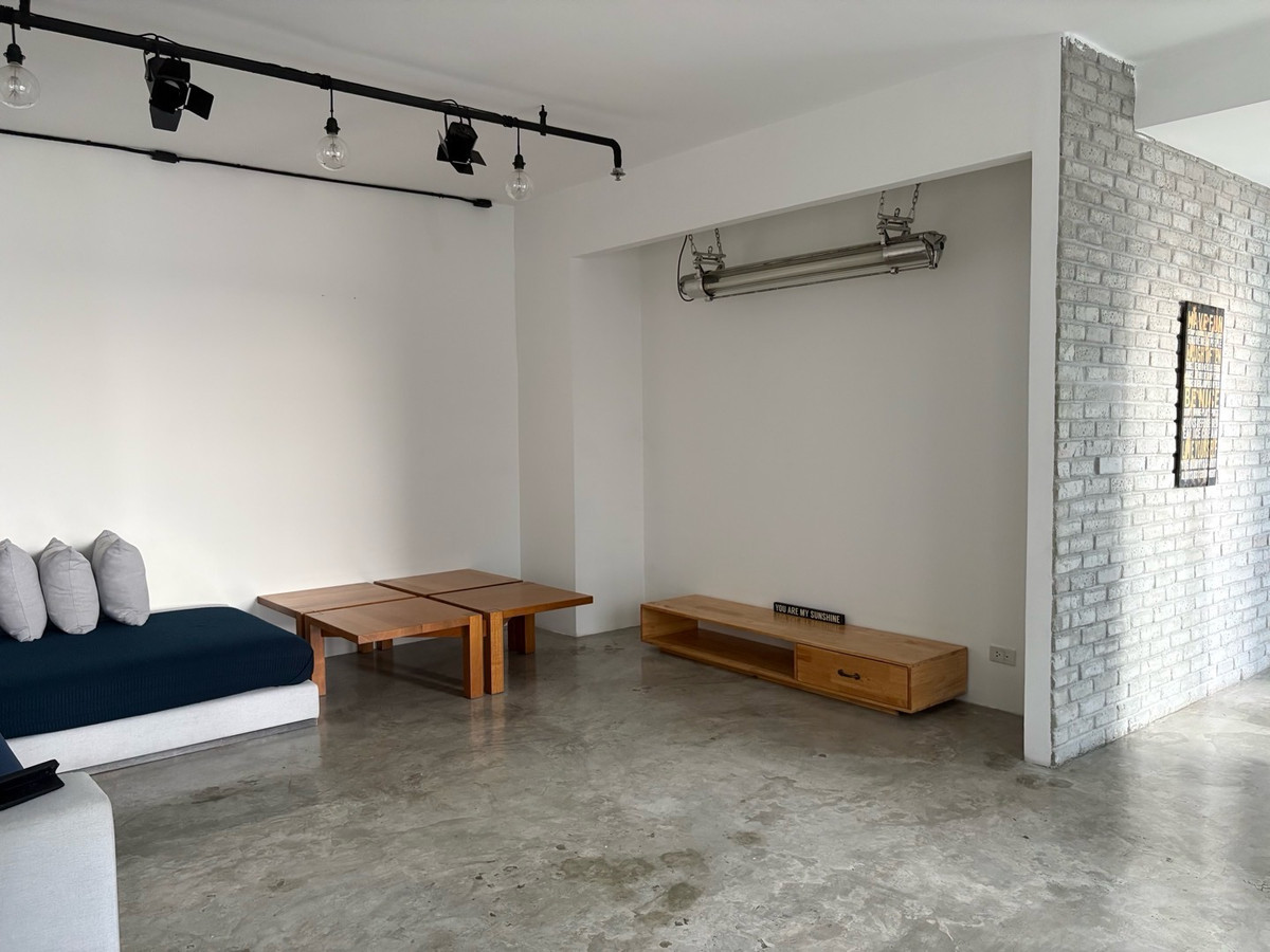 For RentCondoSukhumvit, Asoke, Thonglor : For rent: Condo One washing machine