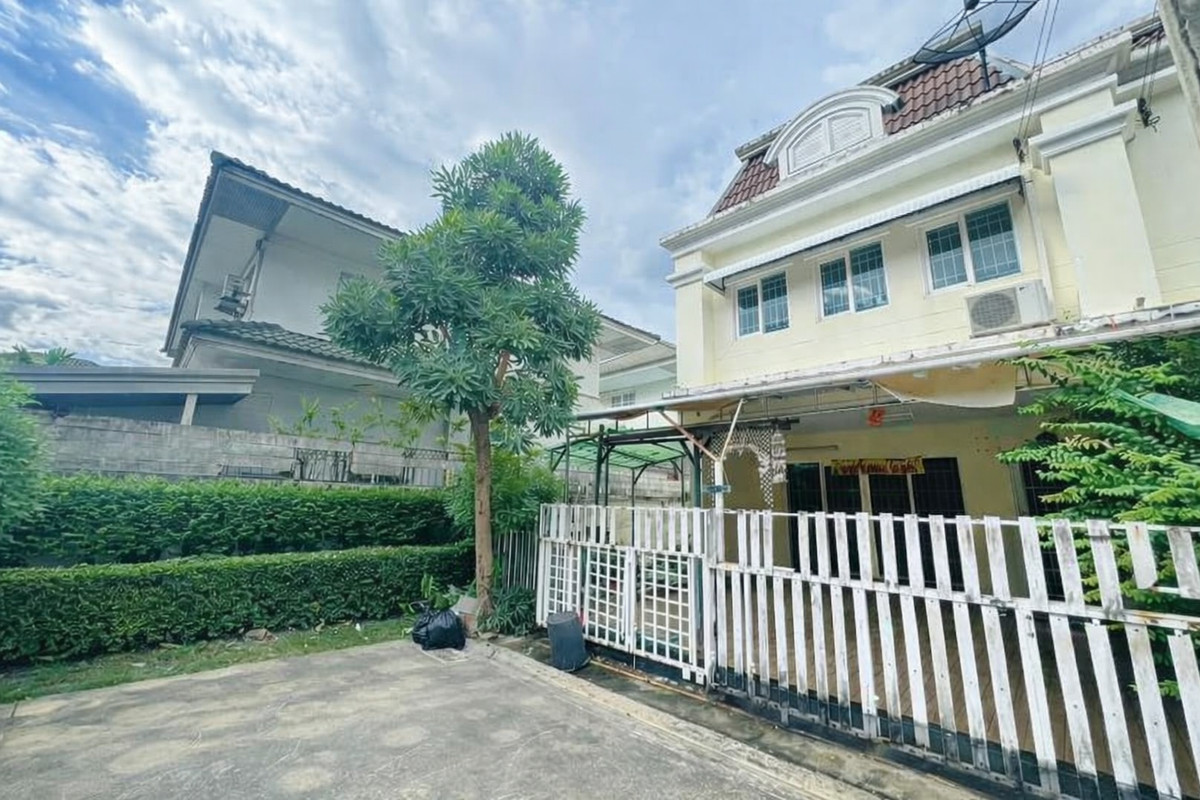 For RentTownhomeKaset Nawamin,Ladplakao : The Exclusive Nuanchan - Ramintra / 3 Bedrooms (FOR SALE) MNT052