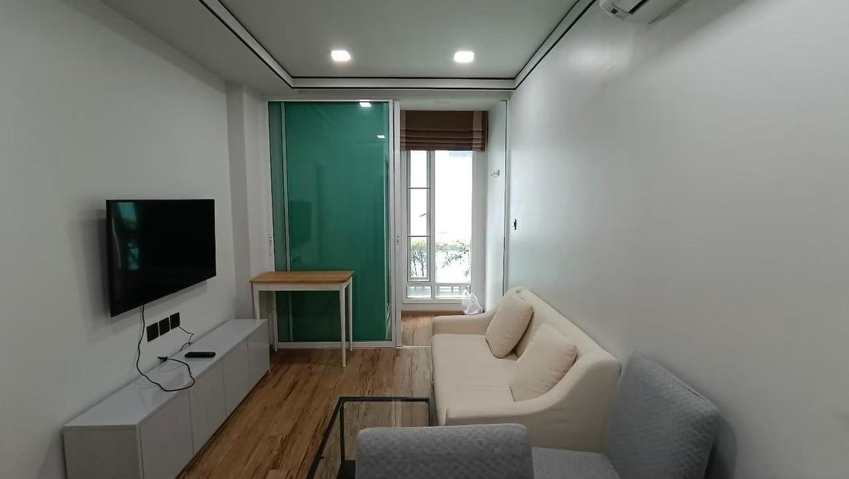 ให้เช่าคอนโดสาทร นราธิวาส : 🏙️ ปล่อยเช่า Maestro 01 Sathorn - Yenakat | ห้องสวย โทนอบอุ่น เลี้ยงสัตว์ได้! 🐶🐱 ทำเลสาทร-เย็นอากาศ ใกล้เมือง แต่ได้ความสงบ เป็นส่วนตัว 🌿✨