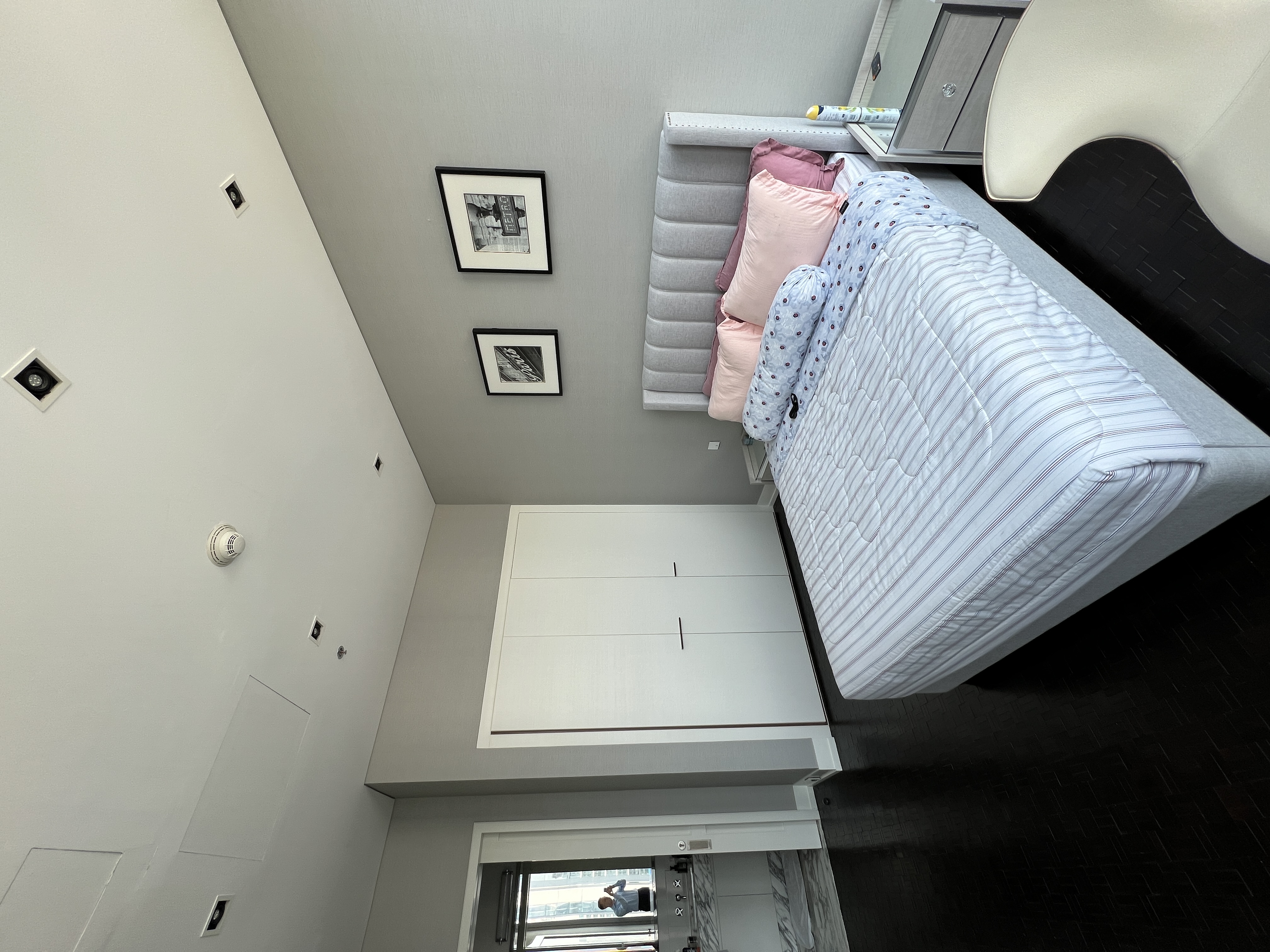 คอนโดสาทร นราธิวาส : ฟรีโฮลด์ เรสซิเดนซ์ ริทซ์-คาร์ลตัน · ชั้น 28 · วิวตะวันตกไร้สิ่งกีดขวาง · 42 ล้านบาท