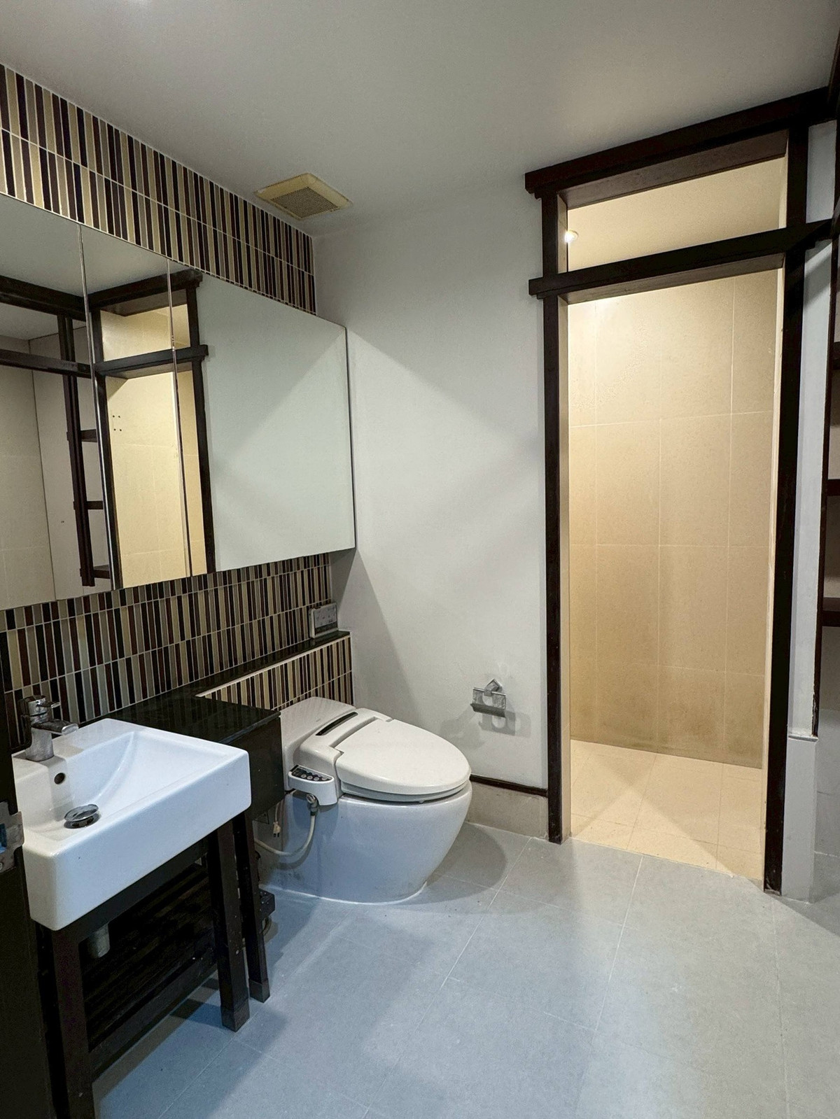 For RentCondoChiang Mai : 🏢 Condo for Rent – The Unique Nimman, Chiang Mai