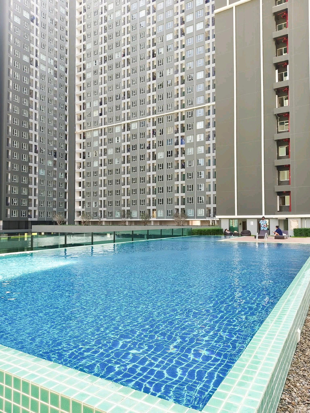 For RentCondoBangna, Bearing, Lasalle : ✨ New condo, first hand, new building, every item in the room is brand new. Ready to move in immediately! 🚝 Very good location, near BTS Bangna 500 meters.