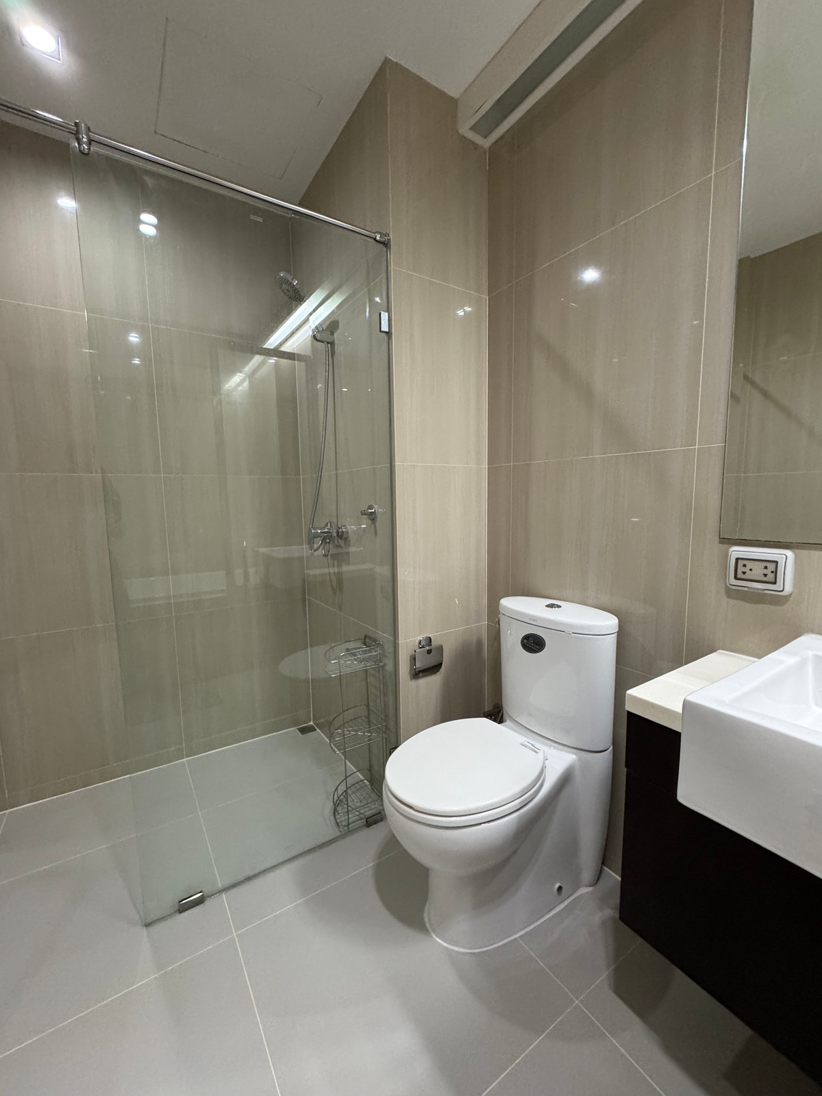 ให้เช่าคอนโดพระราม 9 เพชรบุรีตัดใหม่ RCA : ให้เช่า Villa Asoke Duplex ชั้นสูง พื้นที่กว้าง 90 ตร.ม. ห้องสวยหรูสภาพนางฟ้า