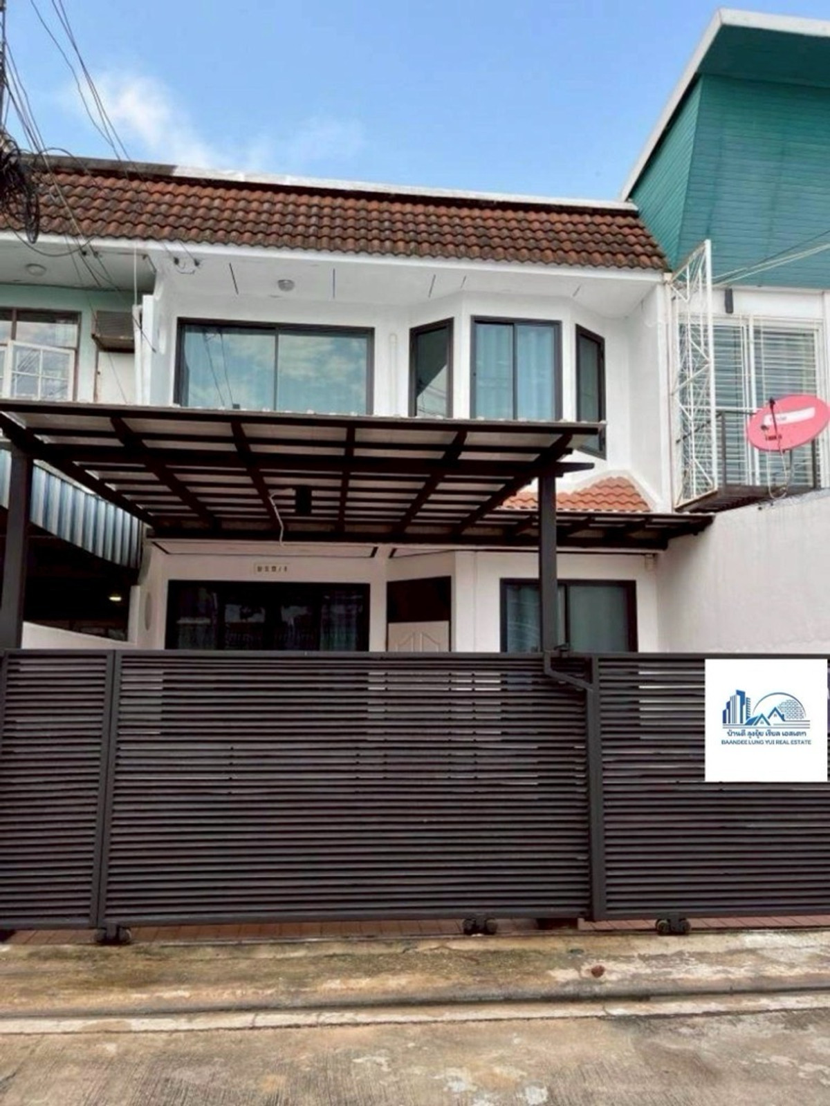 ให้เช่าทาวน์โฮมรัชดา ห้วยขวาง : ให้เช่า Townhome อยู่เจริญรัชดาซอย 3 🏜🎡🚆Yu Charoen Ratchada Soi 3 連棟別墅出租