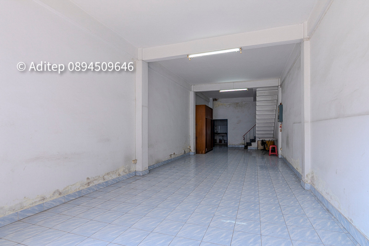 For SaleShop HousePinklao, Charansanitwong : Commercial building for sale on Thonburi side, 3 and a half floors, 22.2 sq m., walk to MRT Charan 13, only 150 meters | Soi Commerce Thonburi 4