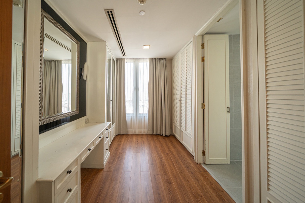 ขายคอนโดสุขุมวิท อโศก ทองหล่อ : Pet friendly 🐈🐶 One of A Kind ❤️Hampton Thonglor 10  415 sqm 🔥 ULTRA LUXURY PENTHOUSE IN THONGLOR 🔥
Rare Unit | Massive Space | Prime Location