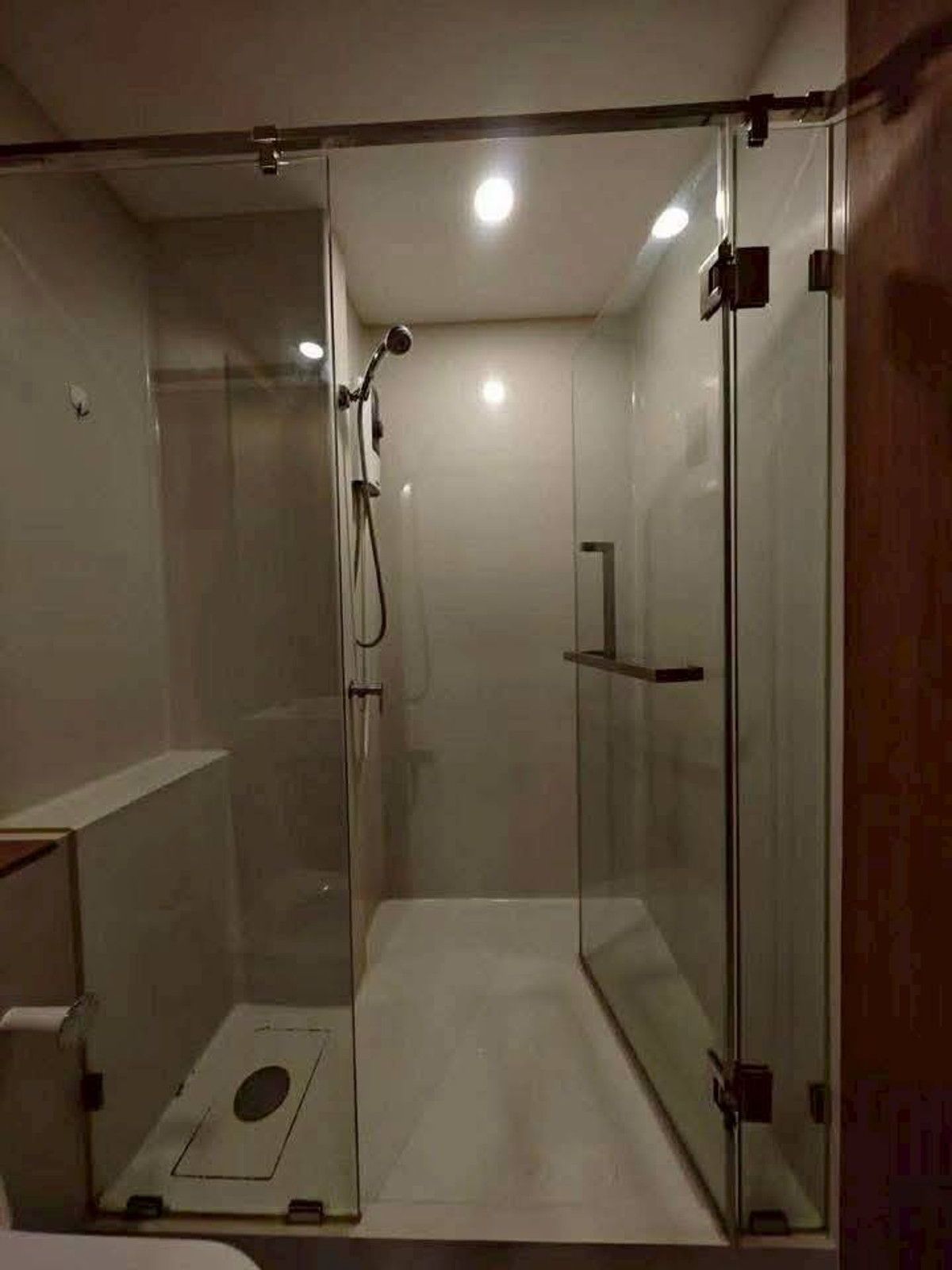 For RentCondoSathorn, Narathiwat : ✅ BLOS108 ✅ Line : @p2nproperty