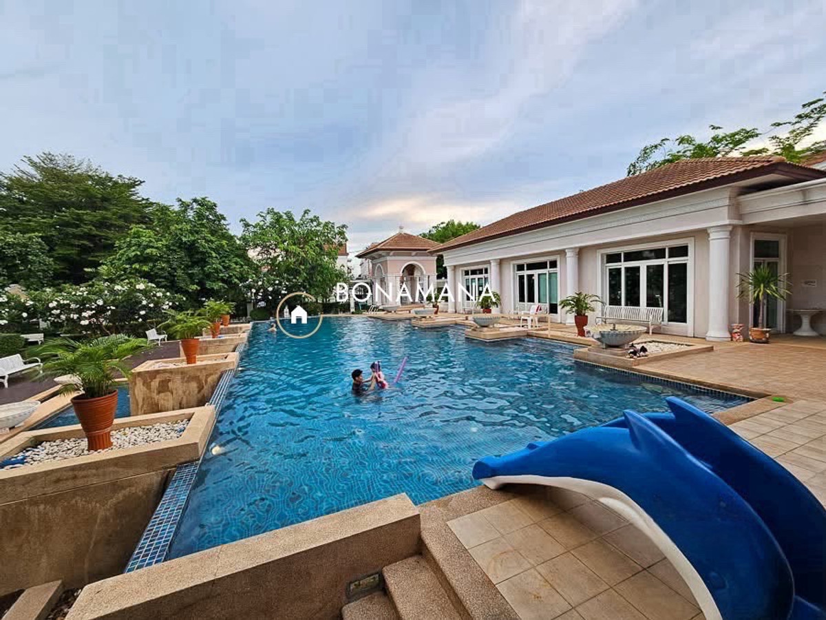 For RentTownhomeThaphra, Talat Phlu, Wutthakat : Townhome for rent, newly renovated, The URBAN Sathorn 🐶🐱 Pets allowed (BTS Bang Wa 1.8km)