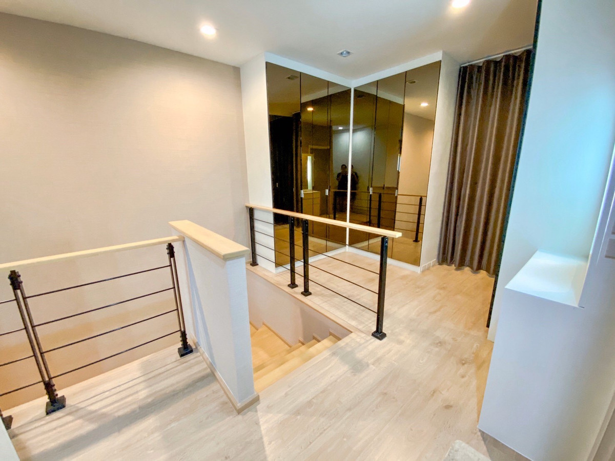 ขายทาวน์โฮมพัฒนาการ ศรีนครินทร์ : ขายทาวน์โฮม อาร์เด้น พัฒนาการ ซอยพัฒนาการ 20 ขนาด 22 ตร.ว พื้นที่ใช้สอย 185 ตร.ม. 3 ห้องนอน 4 ห้องน้ำ ใกล้ทองหล่อ เอกมัย ราคา 10,900,000 บาท