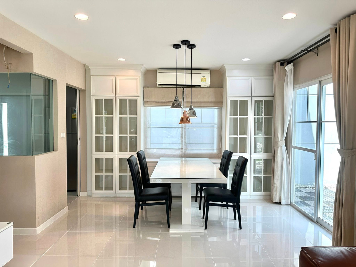 For RentHouseBangna, Bearing, Lasalle : For rent, 2-story detached house, Chaiyaphruek Village, Bangna Km. 7, beautiful house, good condition. Fully furnished, ready to move in, price 55,000 baht.