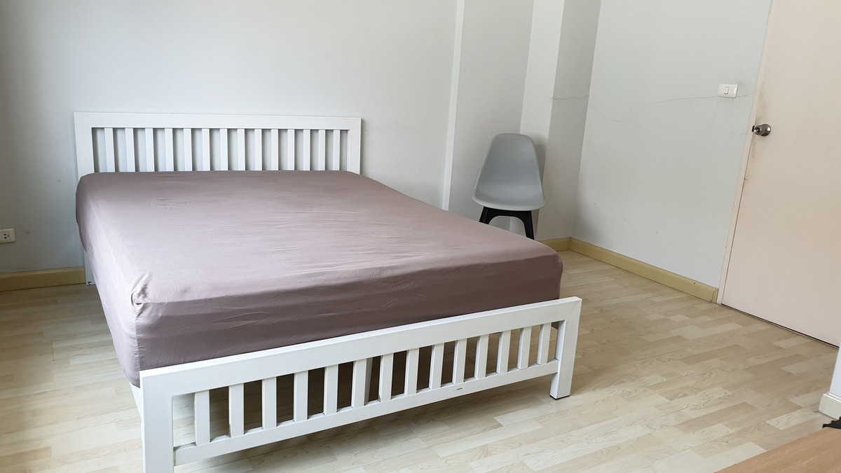 For RentTownhomeSathorn, Narathiwat : S04-0113 Townhome for Rent: Thanapat Haus Sathorn-Narathiwas (Rama 3)