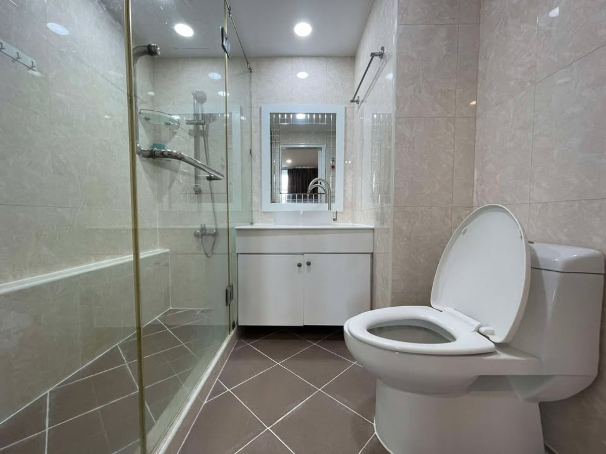 ให้เช่าคอนโดสุขุมวิท อโศก ทองหล่อ : ให้เช่าคอนโด D.S. Tower 2 สุขุมวิท 39 (125 ตร.ม.) 3 นอน 2 น้ำ พร้อมอยู่