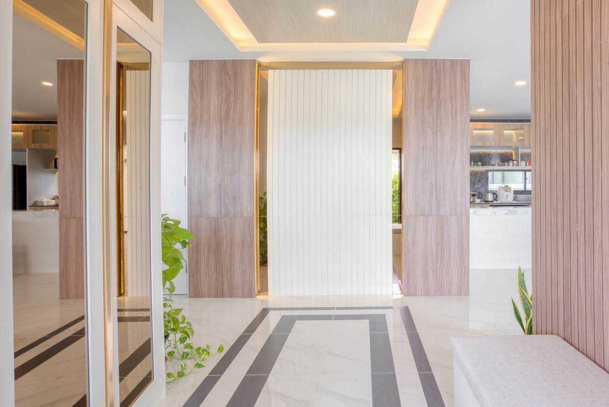 ขายบ้านสมุทรปราการ สำโรง : ขาย บ้านสวยบรรยากาศสวยน่าอยู่ ต่อเติมด้วยคุณภาพดี ทำเลดี โครงการดี อยู่หน้าสวนสวย+สนามเด็กเล่น ติดกับหอนาฬิกา Big Ben ถนนกว้าง เพื่อนบ้านดีซ้ายขวา ดีมาก เจอแบบนี้ ดีกว่าถูกหวย