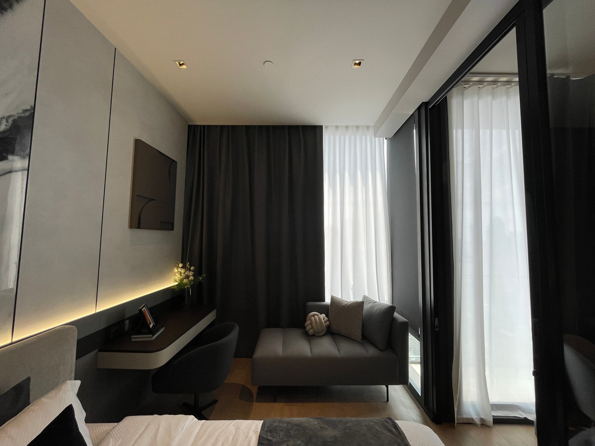 ขายคอนโดสีลม ศาลาแดง บางรัก : 💎 [Ultimate Legacy] ASHTON SILOM – 1BR XL (49.58 ตร.ม.) ชั้น 32 ห้องมุมแห่งวิสัยทัศน์เหนือระดับ บนถนนสายประวัติศาสตร์ 💎 