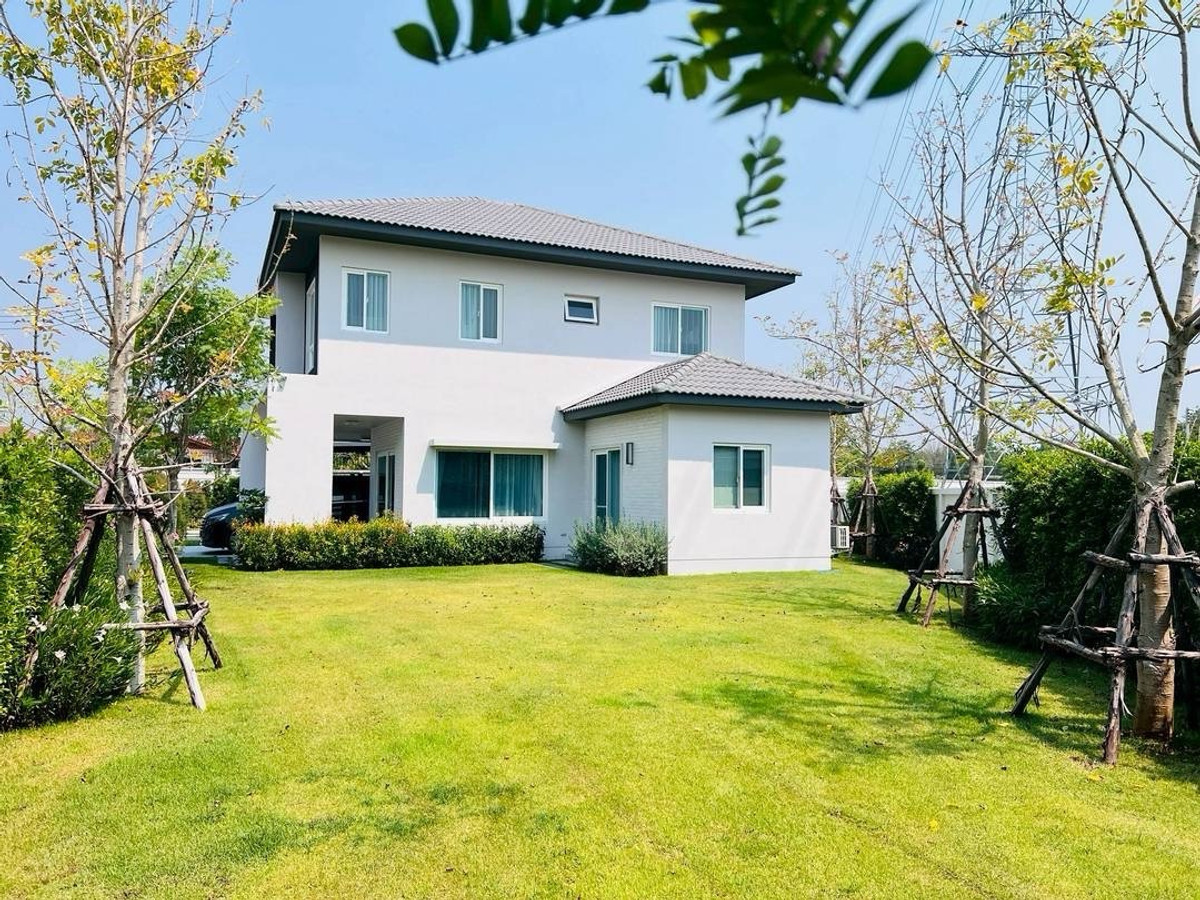 ให้เช่าบ้านเชียงใหม่ : ให้เช่า บ้านในโครงการ 10นาทีจากเซ็นทรัลเฟสติวัลเชียงใหม่ มีห้องนอนชั้นล่าง