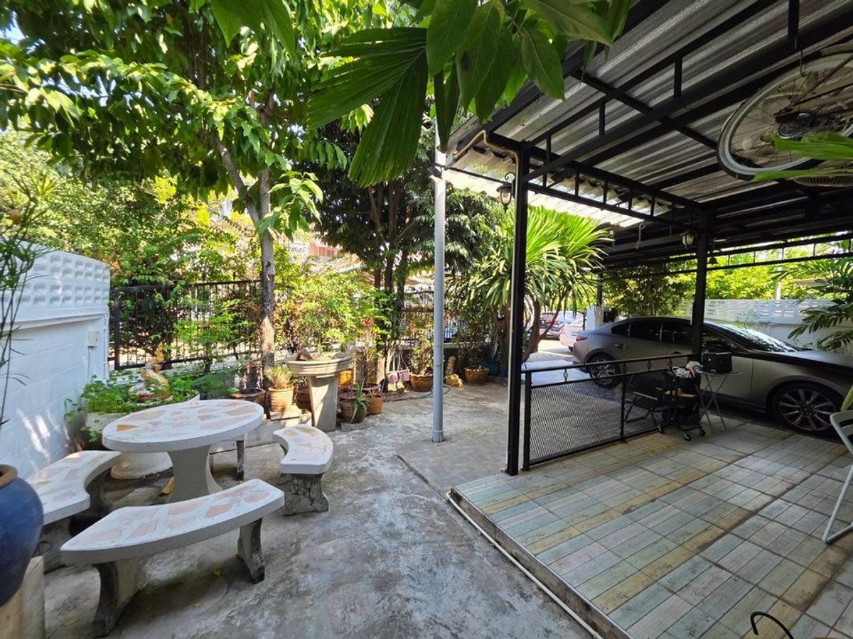 For SaleHouseNawamin, Ramindra : Single house for sale, Neighbor Home Village, Watcharapol, Sukhaphiban 5, garden view, beautiful house condition, ready to move in.