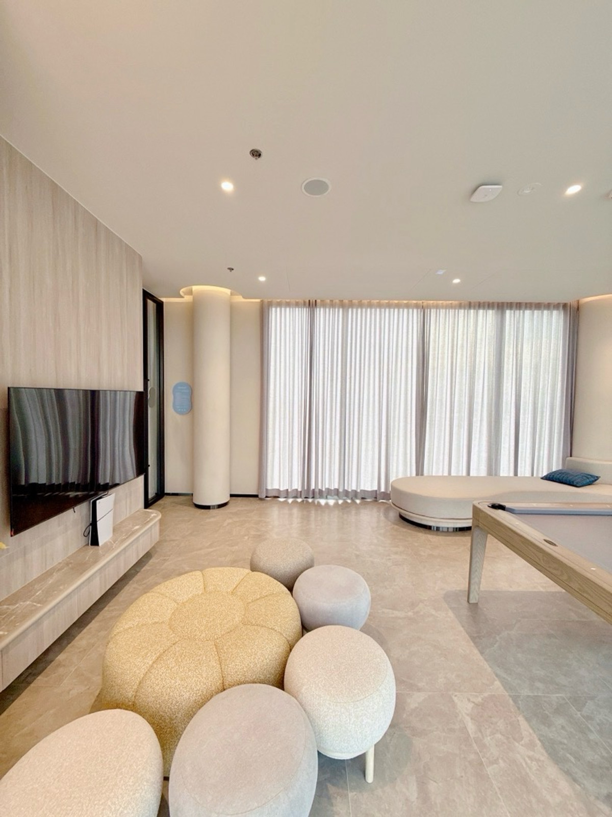 For SaleCondoKasetsart, Ratchayothin : 𝐂𝐎𝐁𝐄 Kaset-Sripatum, free down payment 𝐎 baht, light installments 𝟖,𝟗𝟎𝟎/month, new room, first hand, complete, ready to move in.