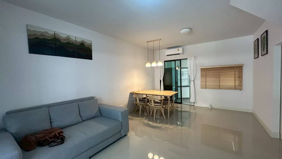 ให้เช่าทาวน์โฮมนวมินทร์ รามอินทรา : ให้เช่าทาวน์โฮม บ้านกลางเมือง รามอินทรา เฟอร์ครบ ใกล้รถไฟฟ้า MRT คู้บอน และแฟชั่นไอซ์แลนด์