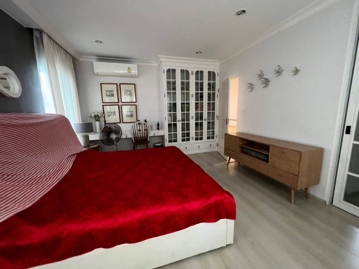 For RentHouseSamut Prakan,Samrong : For rent, 2-story detached house, Villaggio Village, Bangna, Soi ABAC Bangna, beautiful house, fully furnished, ready to move in, price 38,000 baht.