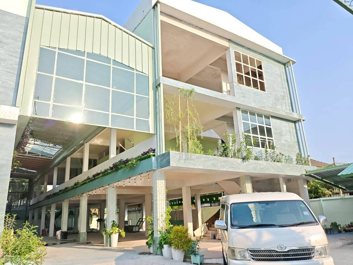 For RentOfficeNonthaburi, Bang Yai, Bangbuathong : Office building for rent, 1 rai 21 sq wah, Rewadee Road, Talat Khwan, Mueang, Nonthaburi.