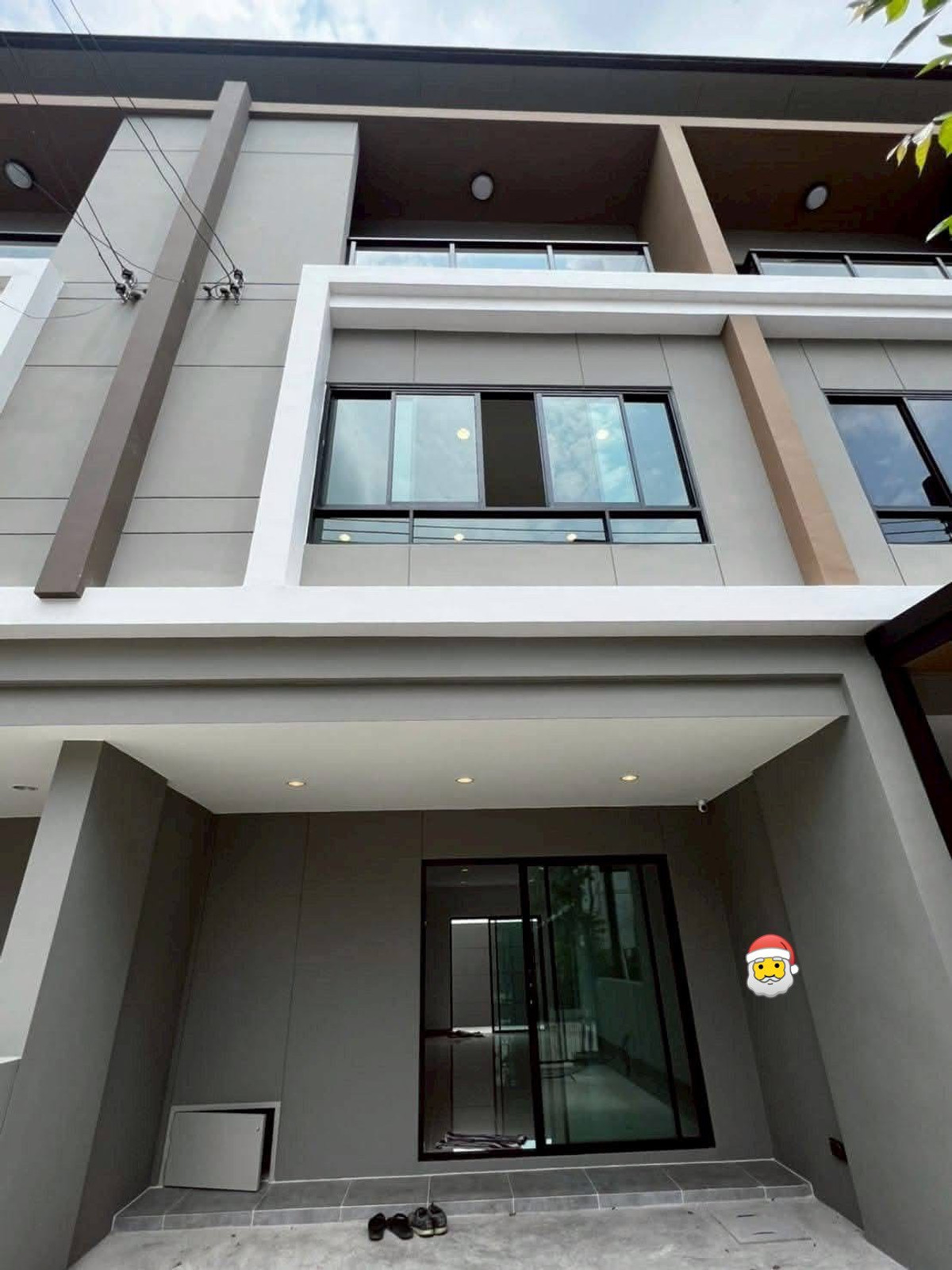 For RentTownhomeNawamin, Ramindra : 🏡 3-story townhome, Premium Place Phaholyothin–Ramintra, 4 bedrooms, 3 bathrooms, potential location, Phaholyothin–Ramintra, near BTS, ready to move in 💰 Rent 50,000 baht / month.
