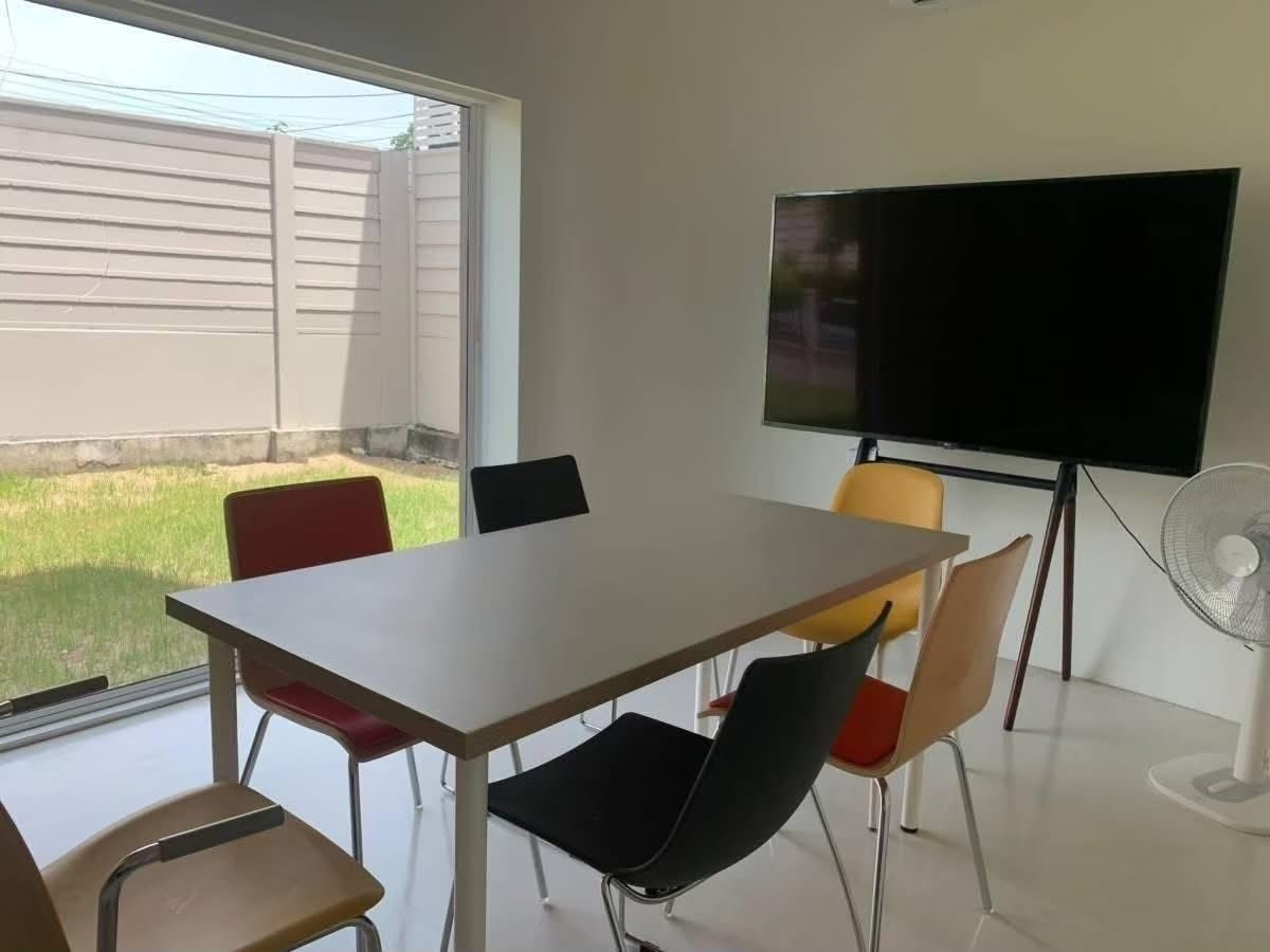 ให้เช่าโกดังเสรีไทย-นิด้า : โฮมออฟฟิศให้เช่า หลังมุม บ้านกลางเมือง ลาดพร้าว เสรีไทย ตกแต่งใหม่ทั้งหมด 52ตรว. ทาวน์โฮม3ชั้น 3นอน 3น้ำ 2ที่จอดรถ