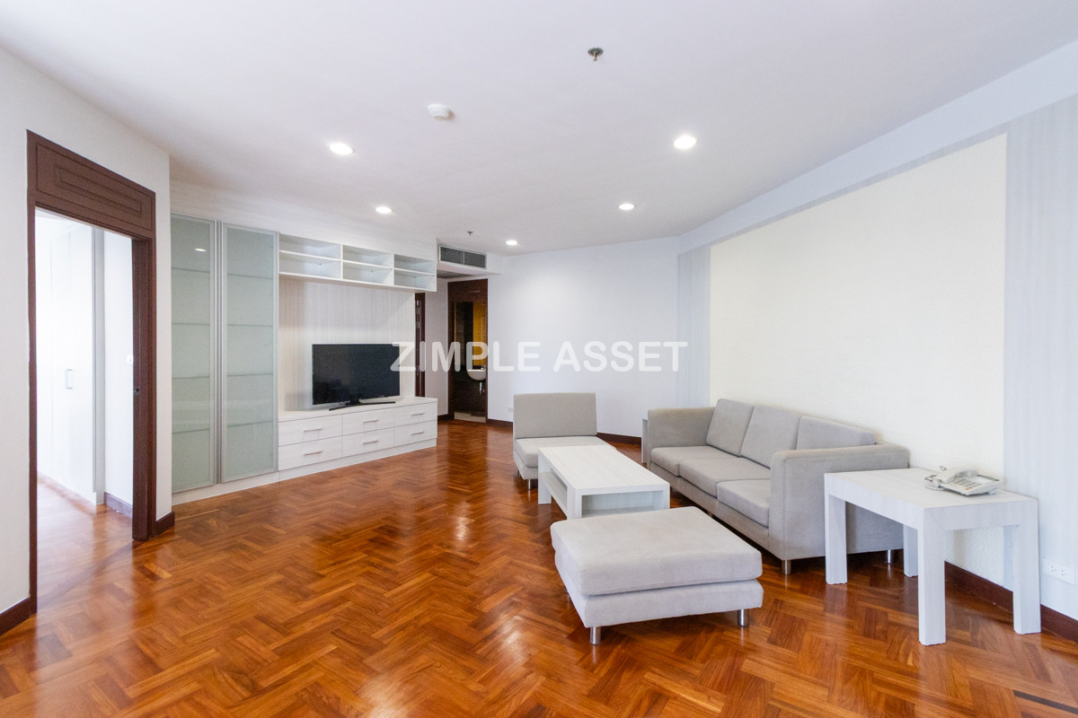 For RentSukhumvit, Asoke, Thonglor : Line ID: @zimple_asset  A luxurious residential in Sukhumvit 24. Fully furnished with complete facilities, offering a comfortable “home-like” atmosphere in a prime location with convenient access to BTS and shopping center. Pet friendly🐶