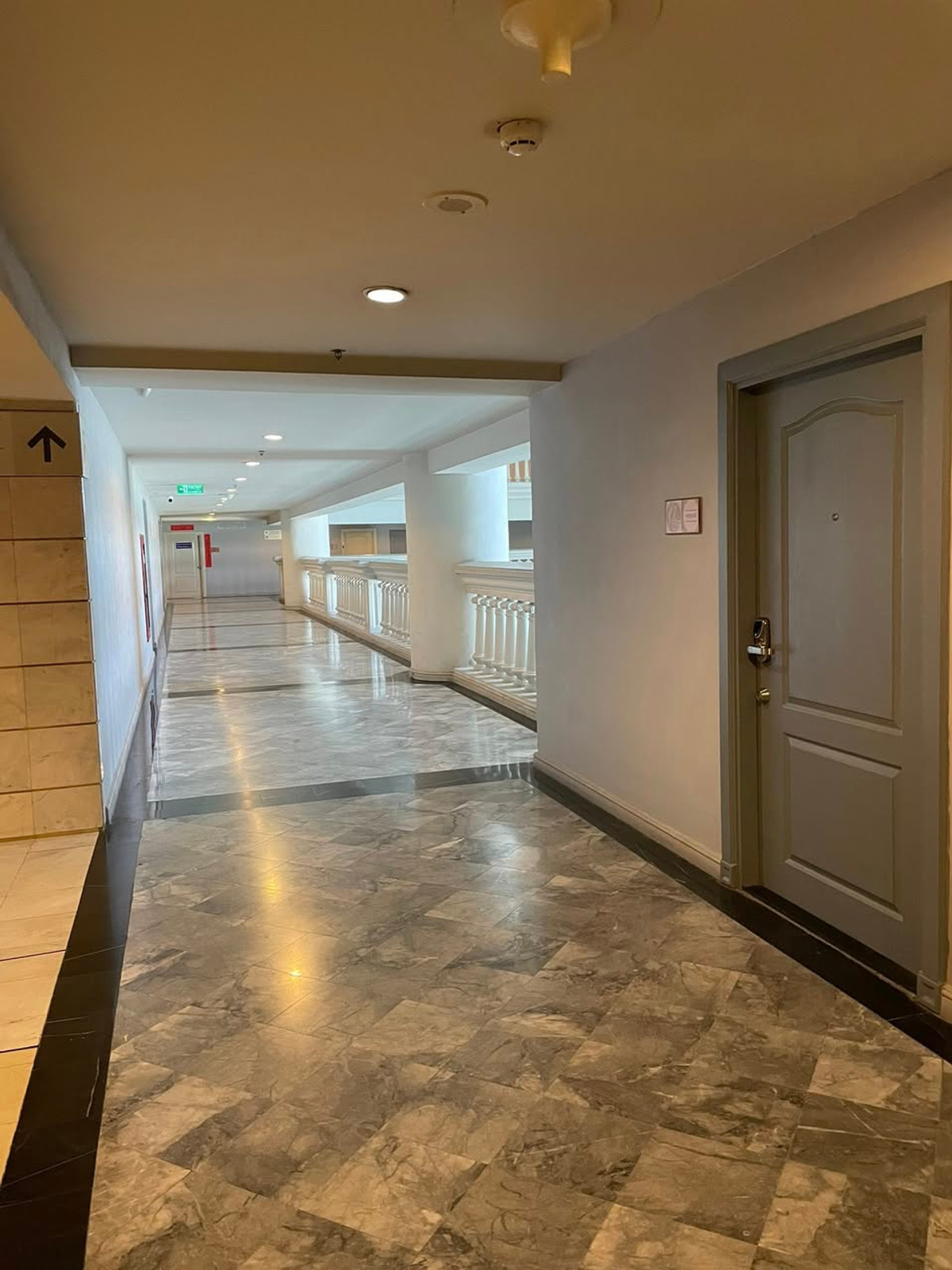 ให้เช่าคอนโดสีลม ศาลาแดง บางรัก : 🏙️ ให้เช่า State Tower | BTS สะพานตากสิน✨ ห้องรีโนเวทใหม่ ตกแต่งครบ พร้อมอยู่