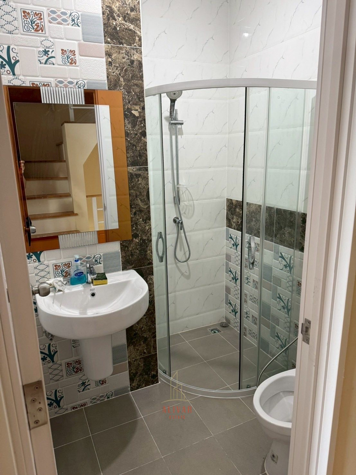 ให้เช่าทาวน์โฮมสมุทรปราการ สำโรง : RH040426 ให้เช่า ทาวน์โฮม 2 ชั้น รีโนเวทใหม่ 3 ห้องนอน หลังมุม at Golden Town Sukhumvit-Bearing BTS Station ใกล้ อิมพีเรียลเวิลด์ สำโรง เพียง 3 นาที