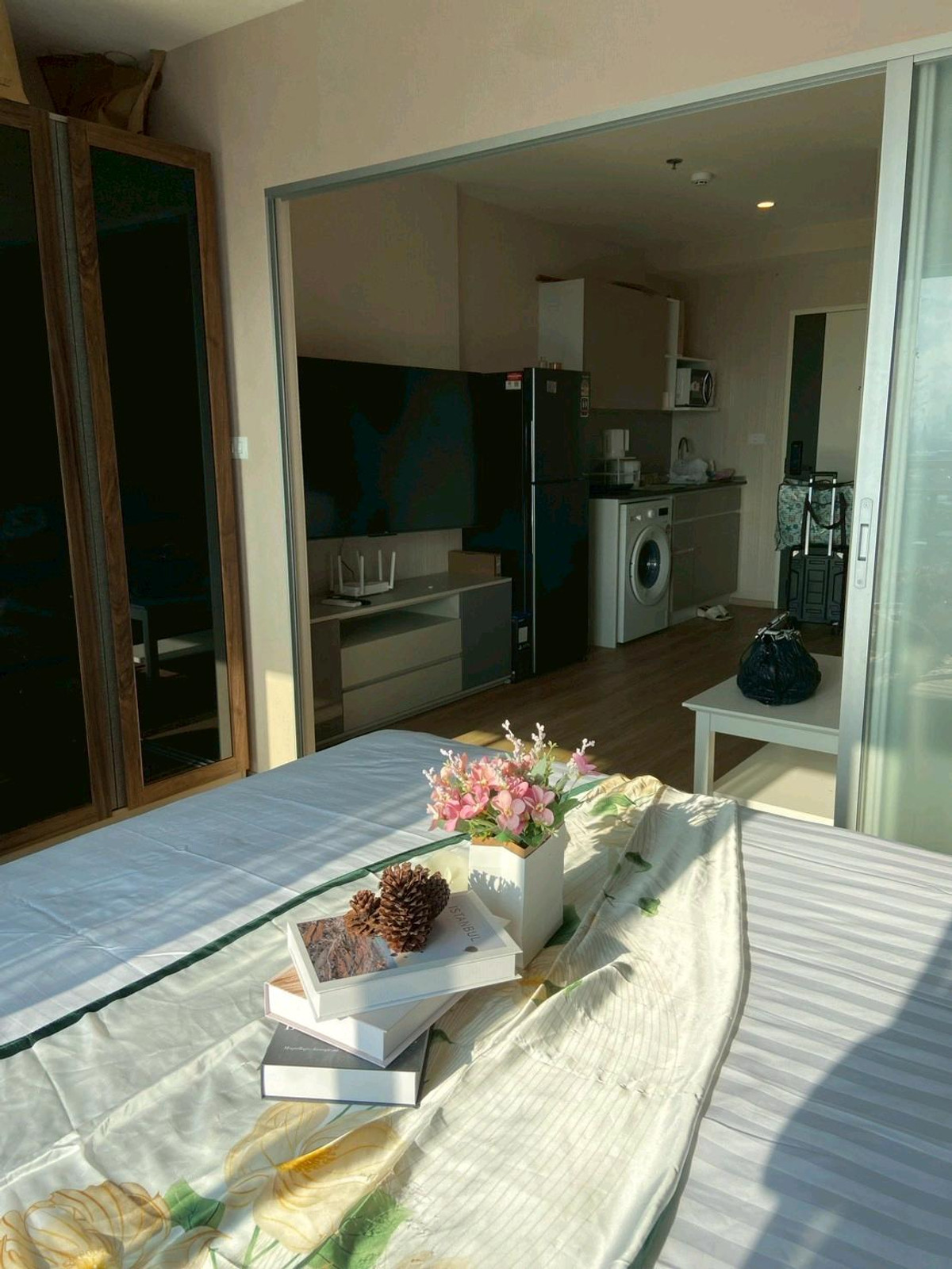 ให้เช่าคอนโดปิ่นเกล้า จรัญสนิทวงศ์ : 🔥ให้เช่าคอนโด ลุมพินี จรัญ-ไฟฉาย🏬 ใกล้MRTจรัญฯ🚆 ตกแต่งสวย พร้อมเฟอร์นิเจอร์ และเครื่องใช้ไฟฟ้าครบครัน✅️ ราคาพิเศษ เพียง 12,000/เดือน ‼️