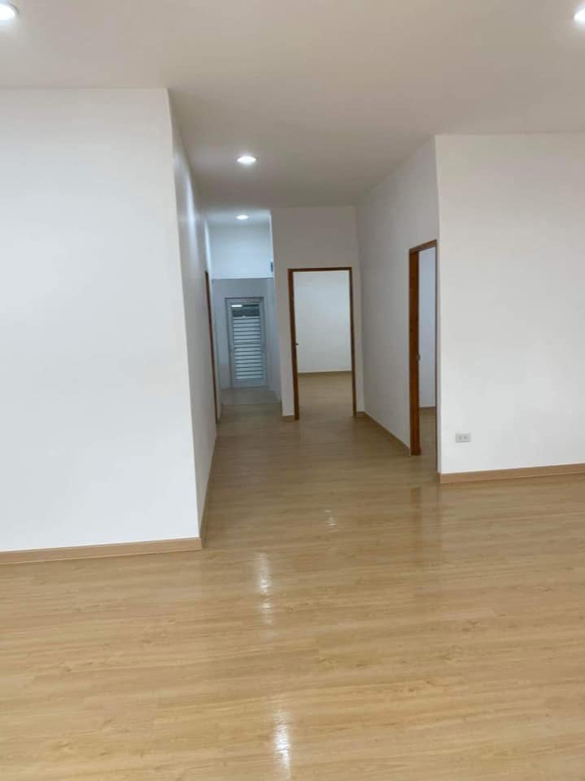 ขายบ้านโชคชัย4 ลาดพร้าว71 : บ้านเดี่ยว ซอยนาคนิวาส 21 / 2 ห้องนอน (ขาย), Single House Soi Nakniwat 21 / 2 Bedrooms (FOR SALE) FAHS049