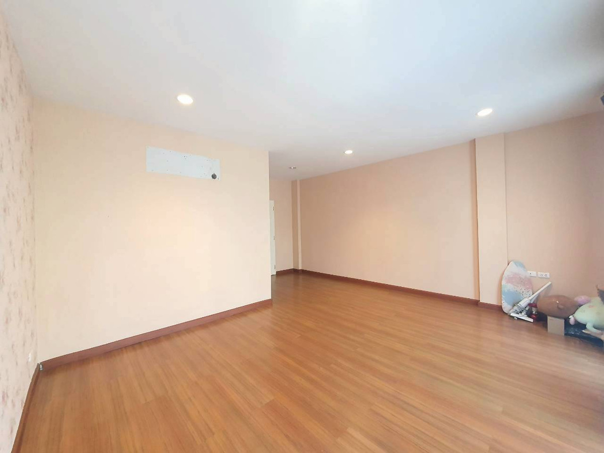 For SaleTownhomeOnnut, Udomsuk : 96728 - Townhome for sale, Baan Klang Muang Luzern (On Nut 46), ready to move in.