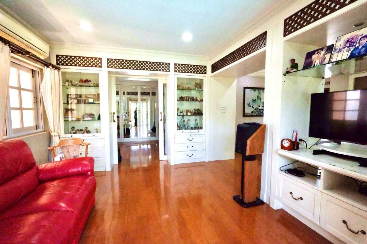 ขายบ้านปิ่นเกล้า จรัญสนิทวงศ์ : ✨คฤหาสน์ส่วนตัว บนพื้นที่1ไร่1งาน2ตร.ว. กรุงเทพ ตลิ่งชัน หมู่บ้าน กฤษดานคร14 (Luxury House Krissadanakorn14)