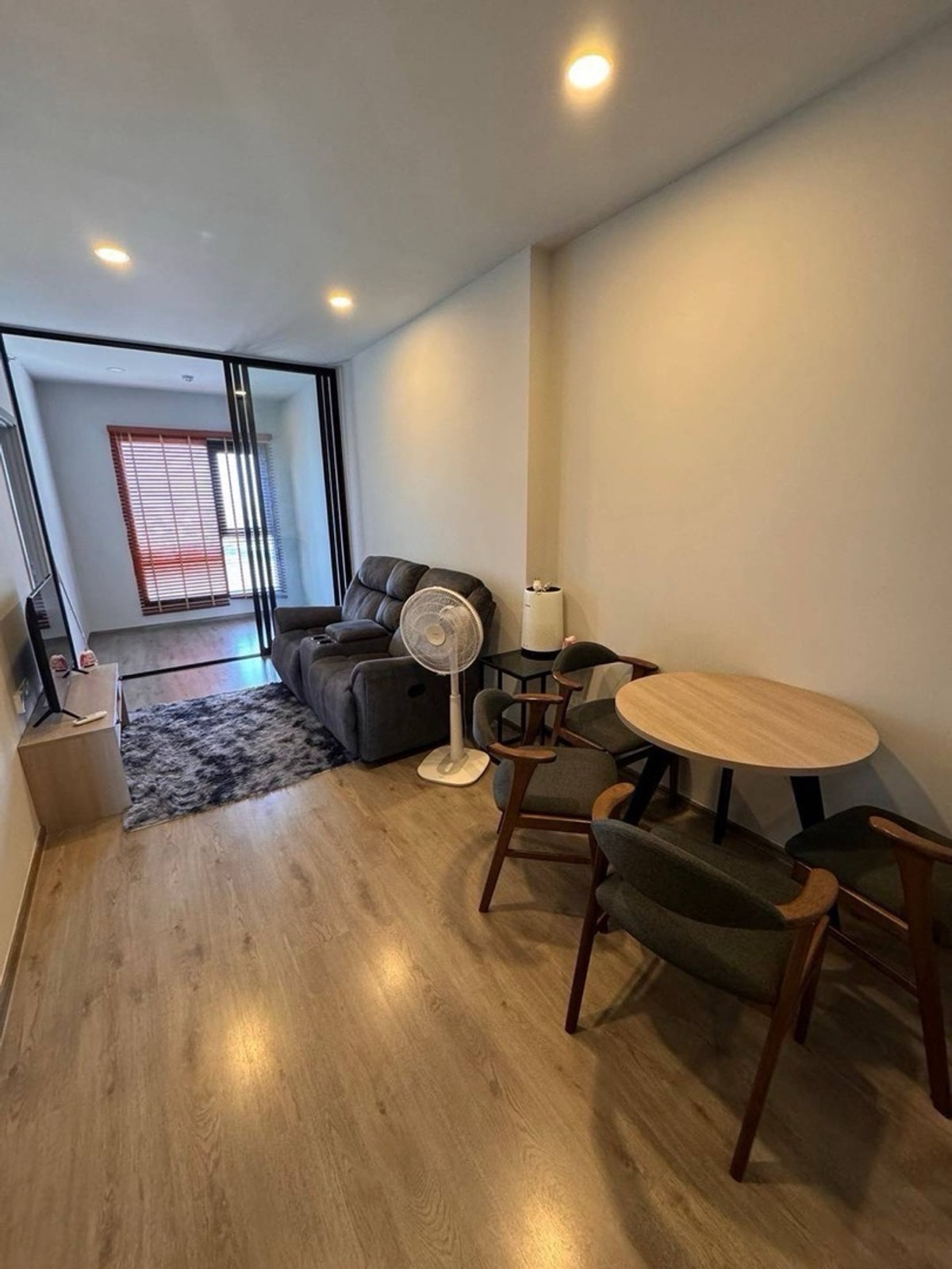 For RentCondoBang Sue, Wong Sawang, Tao Pun : 🔥Rare Item! Chapter one flow Bangpo, 1 bedroom, river view + 1 car parking space, the best value in this area.