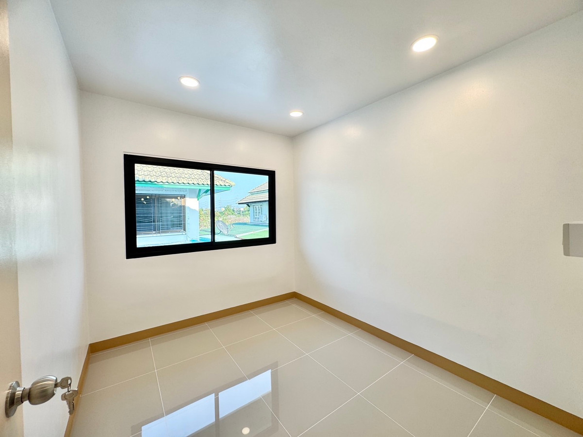 ขายนนทบุรี บางใหญ่ บางบัวทอง : ขายบ้านแฝดพฤกษา 19 วัดลาดปลาดุก 35 ตร.ว. หน้ากว้าง 10 ม. จอดรถ 3 คัน ฟรีโอน