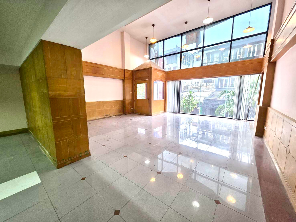 For SaleShop HouseVipawadee, Don Mueang, Lak Si : Commercial Building Vibhavadi 2 / 7 Office Room (FOR SALE) BNS016